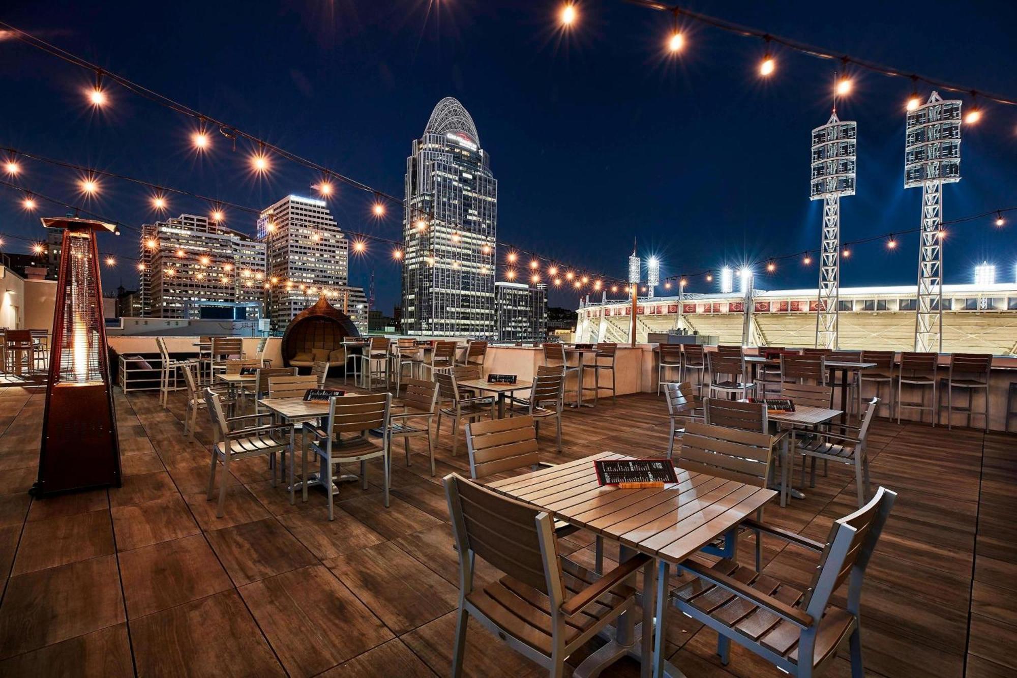 Ac Hotel By Marriott Cincinnati At The Banks Exteriör bild
